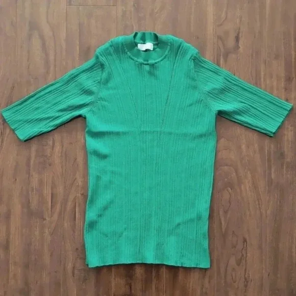 Green Top - Picture 4 of 7